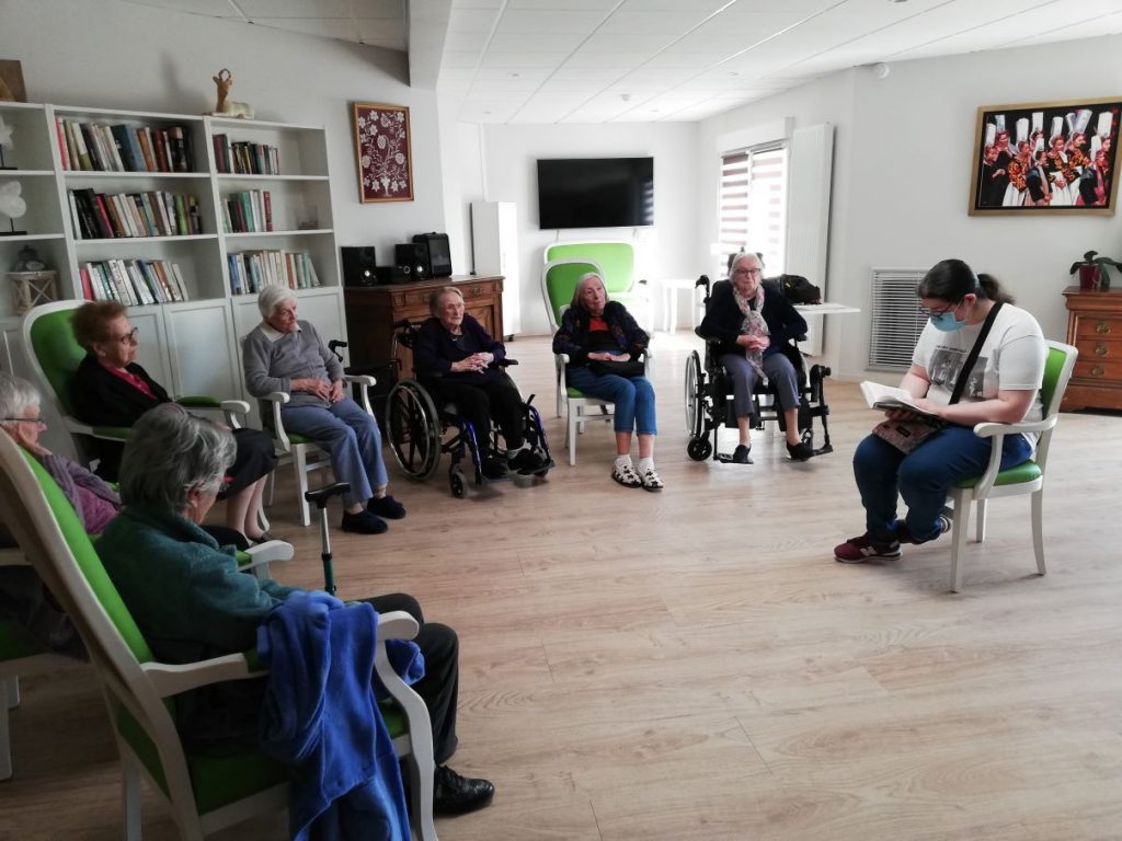 Bibliothèque : Notre visite à l’EHPAD de Menez Kergoff