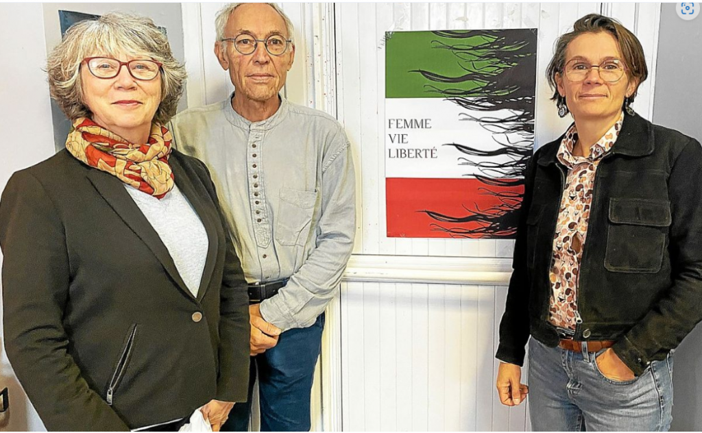 Le Télégramme 23/10/23 – À Penmarc’h, une exposition d’affiches sur le combat des femmes iraniennes en prise avec l’actualité