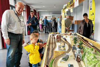 Le Télégramme du 5 novembre 2023 : Le Palais des Congrès de Pontivy, transformé en gare pour les modèles réduits